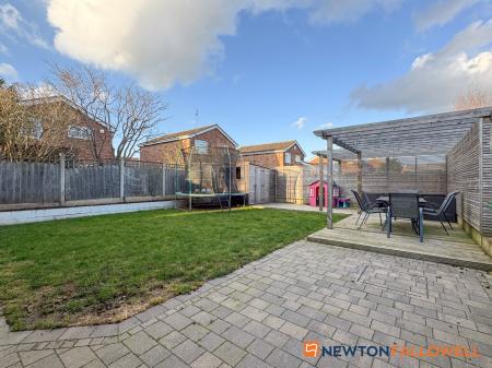 4 bedroom Detached house for sale in Chestnut Grove, Farndon