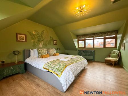 4 bedroom Detached house for sale in Main Street, South Muskham