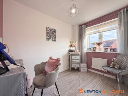 4 bedroom Semi-detached house for sale in Flaxley Lane, Middlebeck, Newark