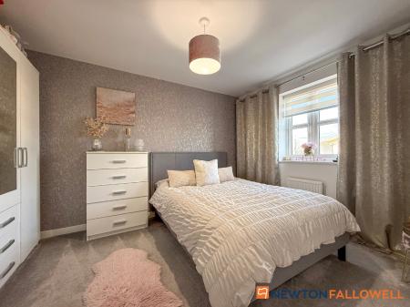 4 bedroom Semi-detached house for sale in Flaxley Lane, Middlebeck, Newark