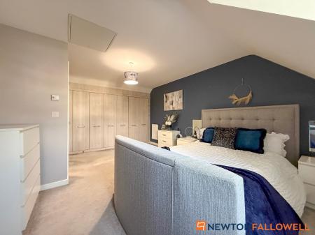 4 bedroom Semi-detached house for sale in Flaxley Lane, Middlebeck, Newark