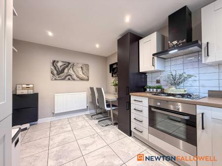 4 bedroom Semi-detached house for sale in Flaxley Lane, Middlebeck, Newark