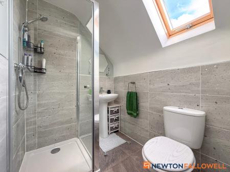 4 bedroom Semi-detached house for sale in Flaxley Lane, Middlebeck, Newark