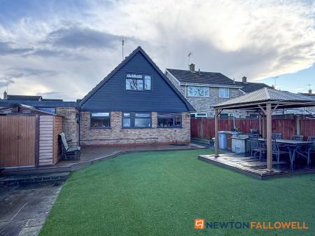3 bedroom Detached house for sale in Whomsley Close, Newark