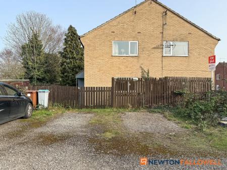 1 bedroom Semi-detached house for sale in Birch Road, Balderton