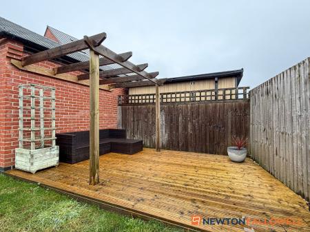 4 bedroom Semi-detached house for sale in Flaxley Lane, Middlebeck, Newark