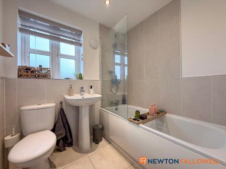 4 bedroom Semi-detached house for sale in Flaxley Lane, Middlebeck, Newark