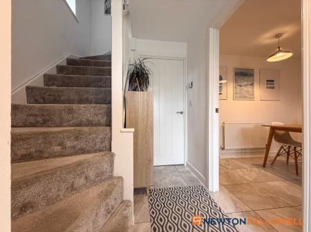 4 bedroom Semi-detached house for sale in Flaxley Lane, Middlebeck, Newark