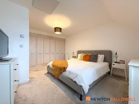 4 bedroom Semi-detached house for sale in Flaxley Lane, Middlebeck, Newark