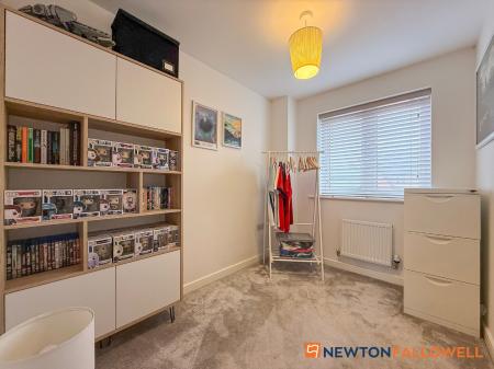 4 bedroom Semi-detached house for sale in Flaxley Lane, Middlebeck, Newark