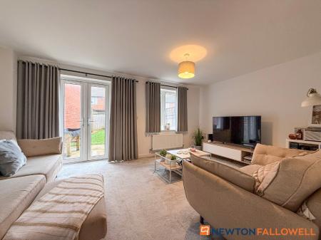 4 bedroom Semi-detached house for sale in Flaxley Lane, Middlebeck, Newark