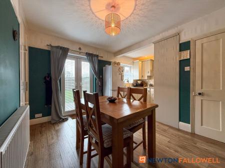 3 bedroom Semi-detached house for sale in Smith Street, Newark