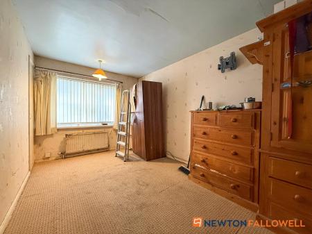 3 bedroom Semi-detached house for sale in Cranmer Road, Newark