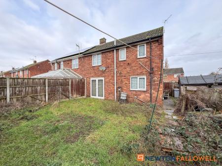 3 bedroom Semi-detached house for sale in Cranmer Road, Newark