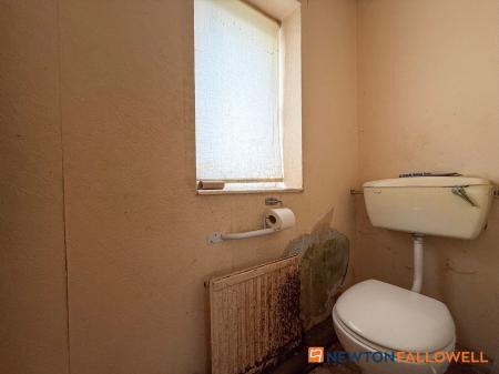 3 bedroom Semi-detached house for sale in Cranmer Road, Newark