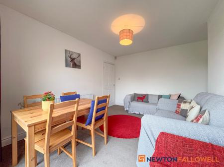 3 bedroom Semi-detached house for sale in Windsor Avenue, Newark