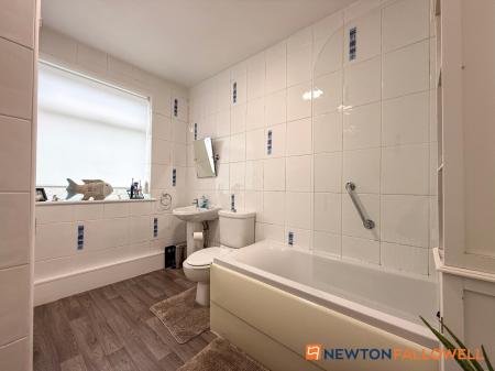 3 bedroom Semi-detached house for sale in Windsor Avenue, Newark