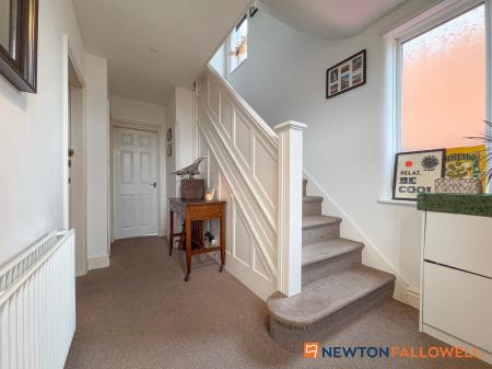 3 bedroom Semi-detached house for sale in Windsor Avenue, Newark