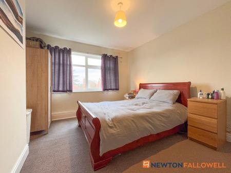 3 bedroom Semi-detached house for sale in Windsor Avenue, Newark