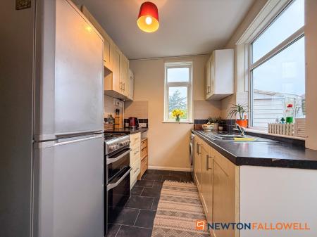3 bedroom Semi-detached house for sale in Windsor Avenue, Newark