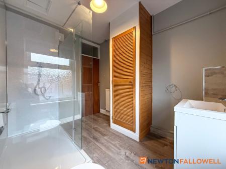 2 bedroom Terraced House for sale in Newton Street, Newark