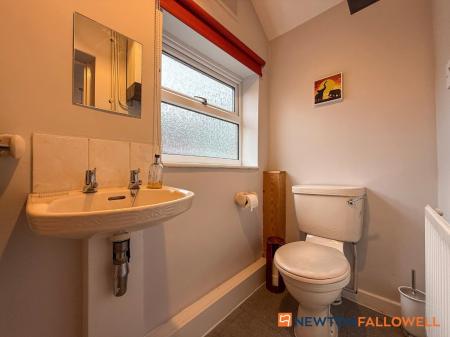 2 bedroom Terraced House for sale in Newton Street, Newark