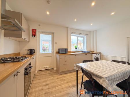 2 bedroom Semi-detached house for sale in Brittania Court, Newark