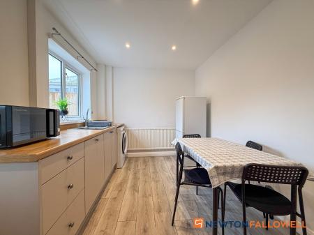 2 bedroom Semi-detached house for sale in Brittania Court, Newark