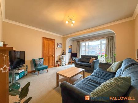 3 bedroom Semi-detached house for sale in Winthorpe Road, Newark