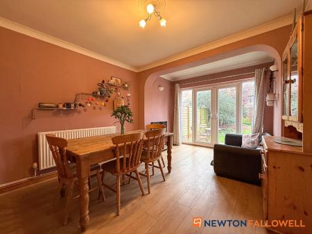 3 bedroom Semi-detached house for sale in Winthorpe Road, Newark