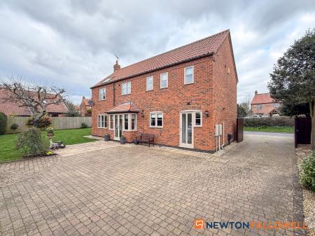 4 bedroom Detached house for sale in Main Street, Upton