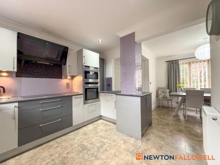 4 bedroom Detached house for sale in Main Street, Upton