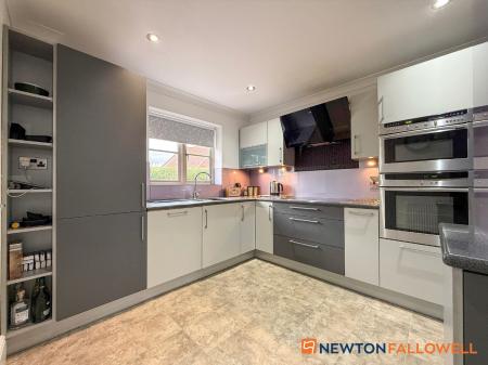 4 bedroom Detached house for sale in Main Street, Upton