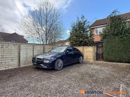 1 bedroom Semi-detached house for sale in Willow Road, Balderton