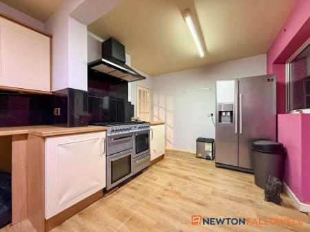 3 bedroom Detached house for sale in Linton Close, Farndon