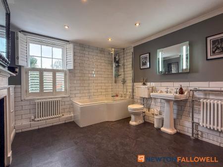 3 bedroom Town house for sale in Mill Gate, Newark