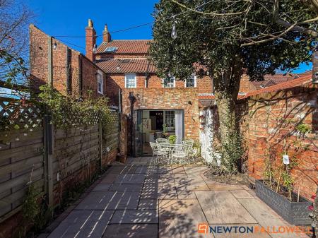 3 bedroom Town house for sale in Mill Gate, Newark