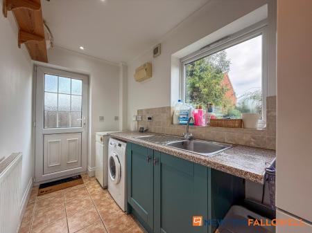 5 bedroom Detached house for sale in Bells Court, Carlton-le-Moorland