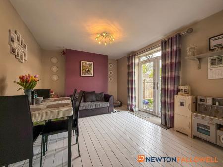 3 bedroom Semi-detached house for sale in Bowbridge Road, Newark