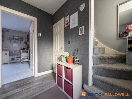 3 bedroom Semi-detached house for sale in Bowbridge Road, Newark