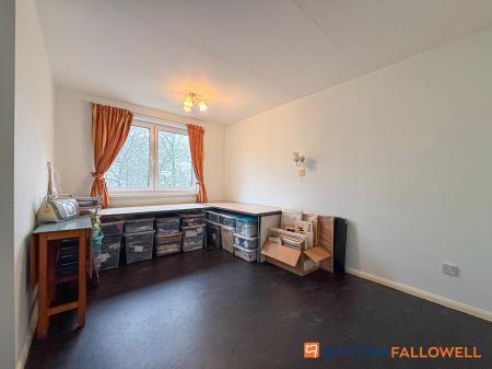 3 bedroom Semi-detached house for sale in Ellerslie Close, Newark