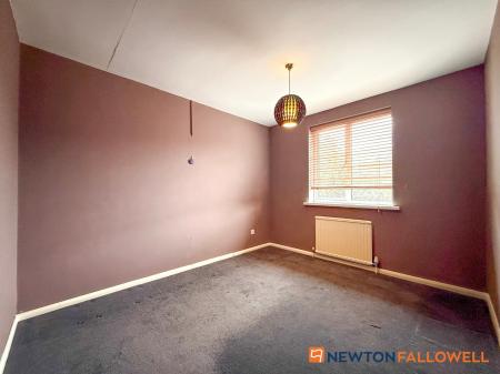 3 bedroom Semi-detached house for sale in Ellerslie Close, Newark