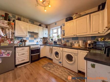3 bedroom Semi-detached house for sale in Trinity Road, Newark