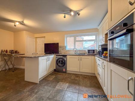 3 bedroom Terraced House for sale in Tenzing Walk, Balderton