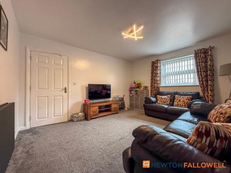 4 bedroom Semi-detached house for sale in Skayman Fields, Carlton-le-Moorland