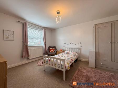 4 bedroom Semi-detached house for sale in Skayman Fields, Carlton-le-Moorland