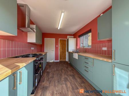 3 bedroom End of terrace house for sale in Stafford Avenue, Balderton