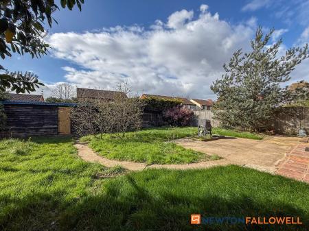 3 bedroom End of terrace house for sale in Stafford Avenue, Balderton