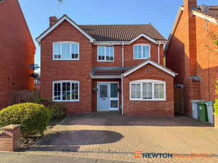 Stirling Drive, Coddington