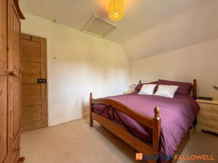 3 bedroom Semi-detached house for sale in Stragglethorpe Lane, Stragglethorpe